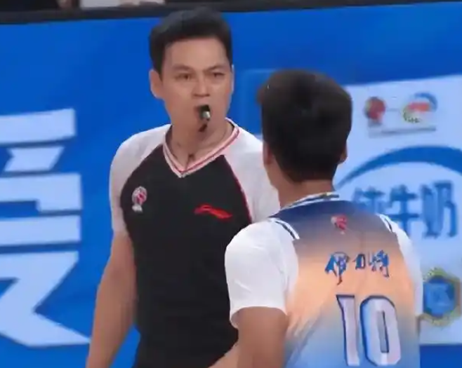 火花四溅：比赛中的关键时刻如何决胜负？