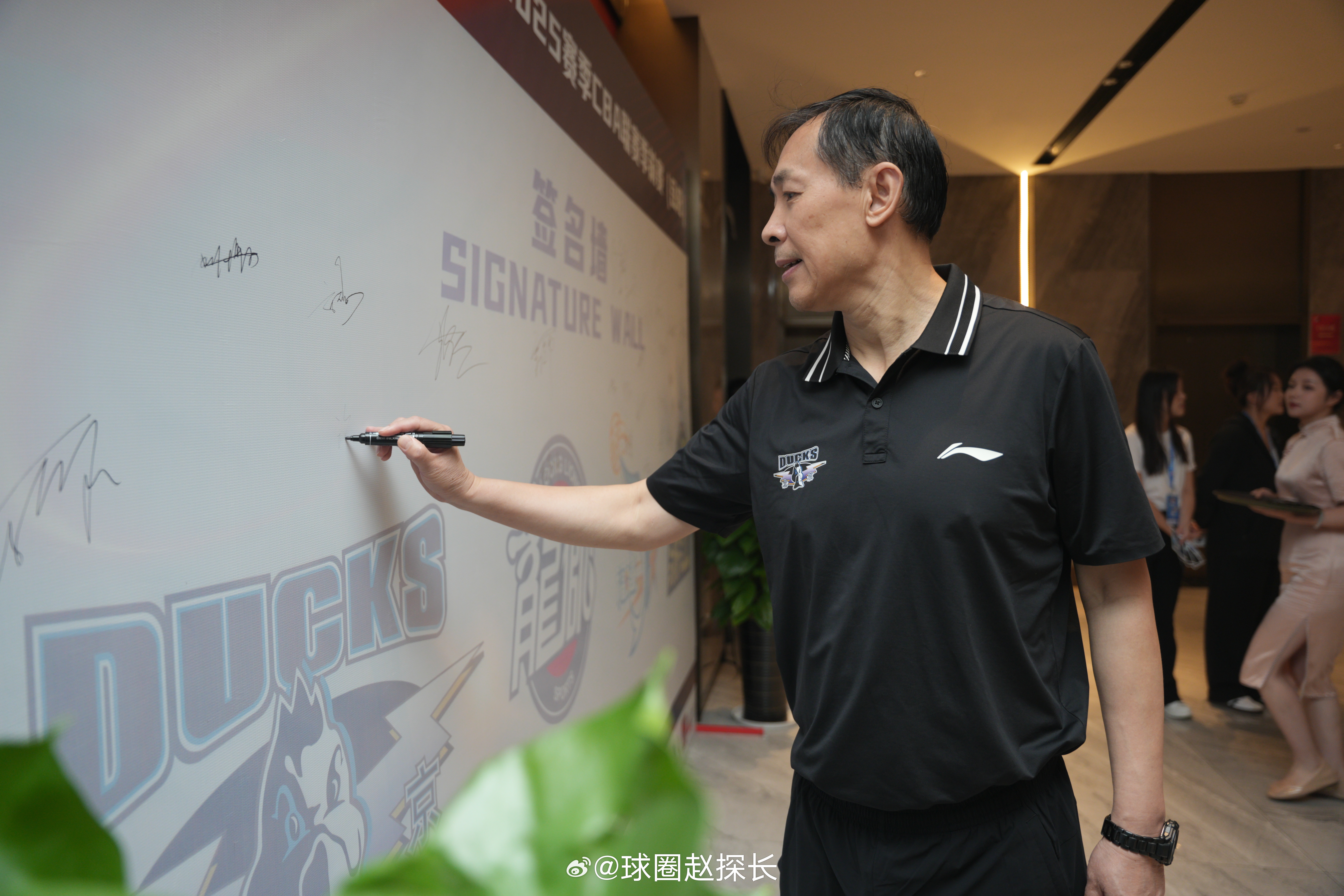 包含北京首钢阵中新星崭露头角，锋线表现亮眼的词条