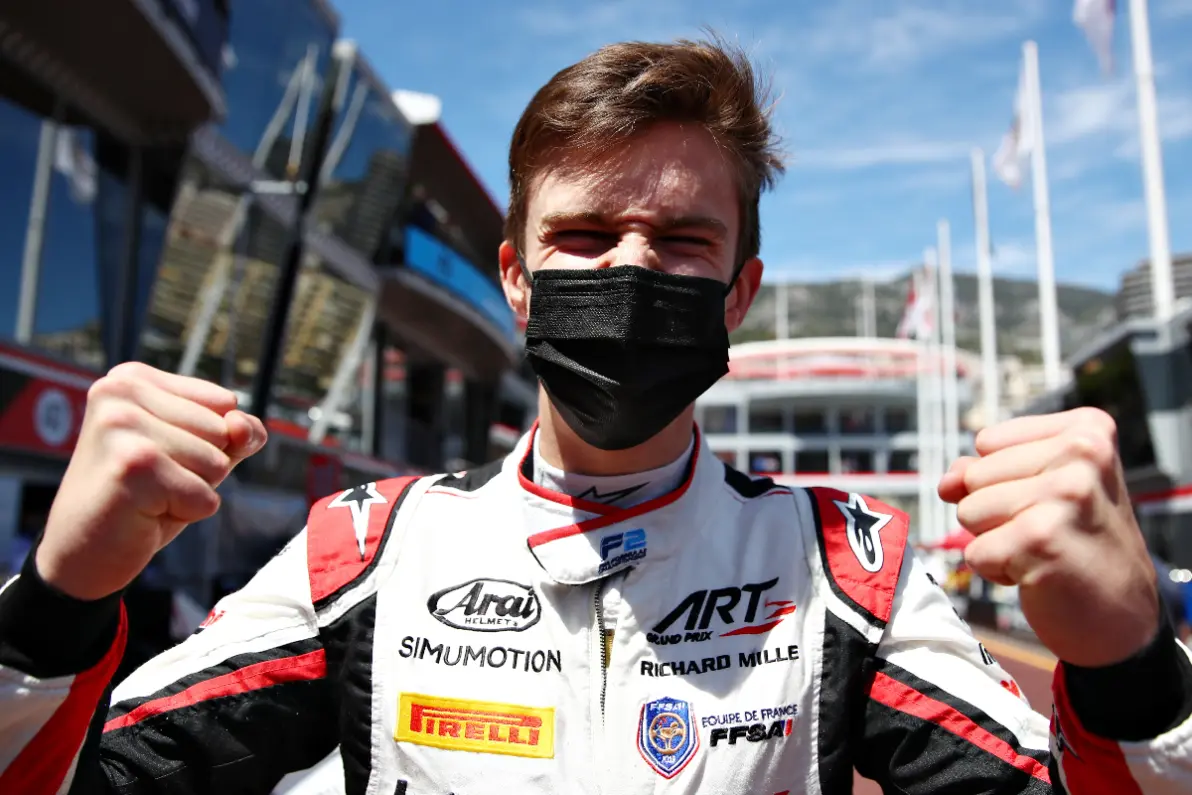 索伯车队碾压阿斯顿马丁,皮亚斯特里惊艳四座 索伯车队碾压阿斯顿马丁,皮亚斯特里惊艳四座