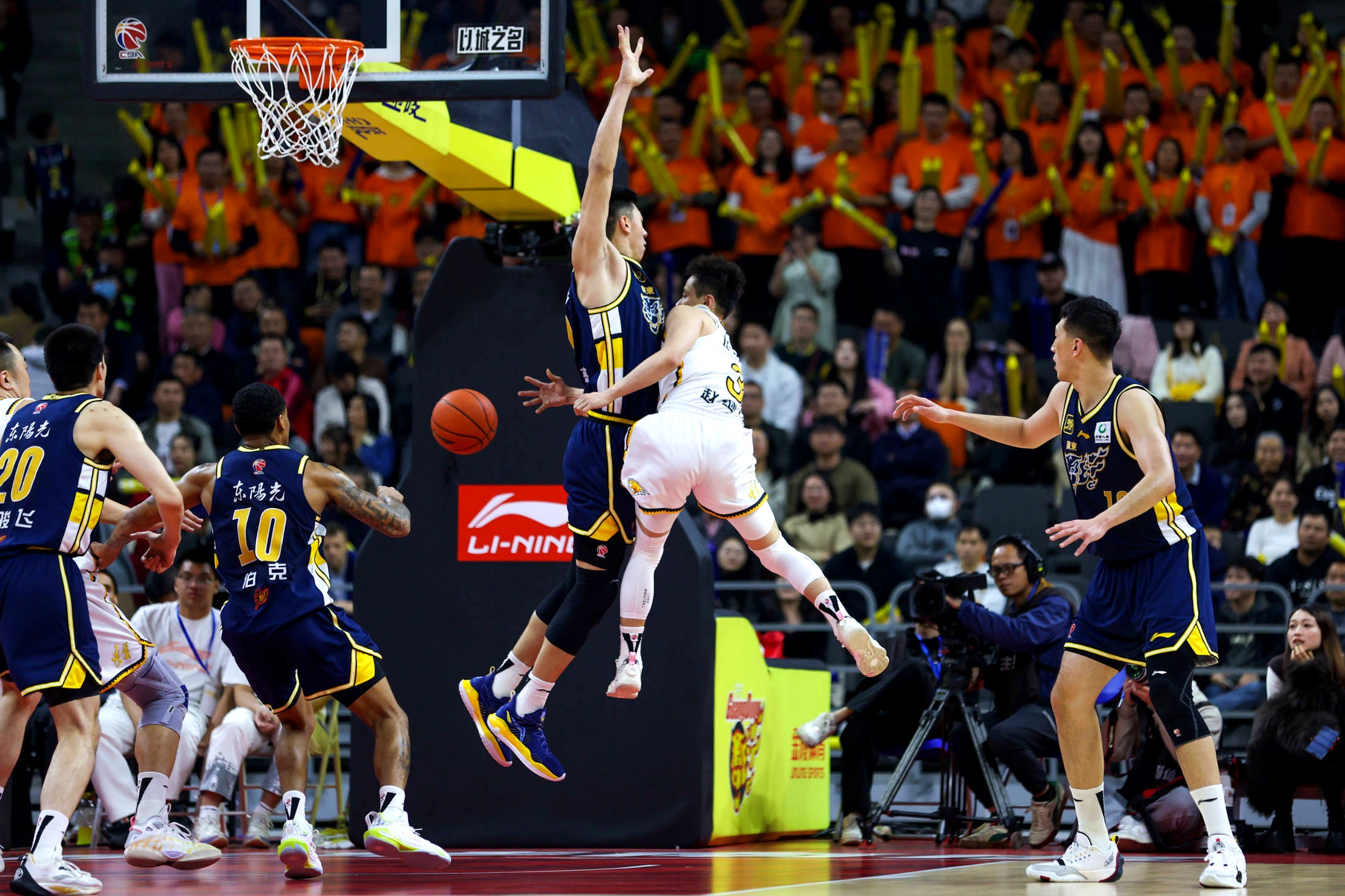 辽宁队力克吉林队,詹姆斯统治全场 辽宁队力克吉林队,詹姆斯统治全场