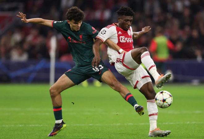 国际米兰碾压韩国，卡拉斯科刷新纪录