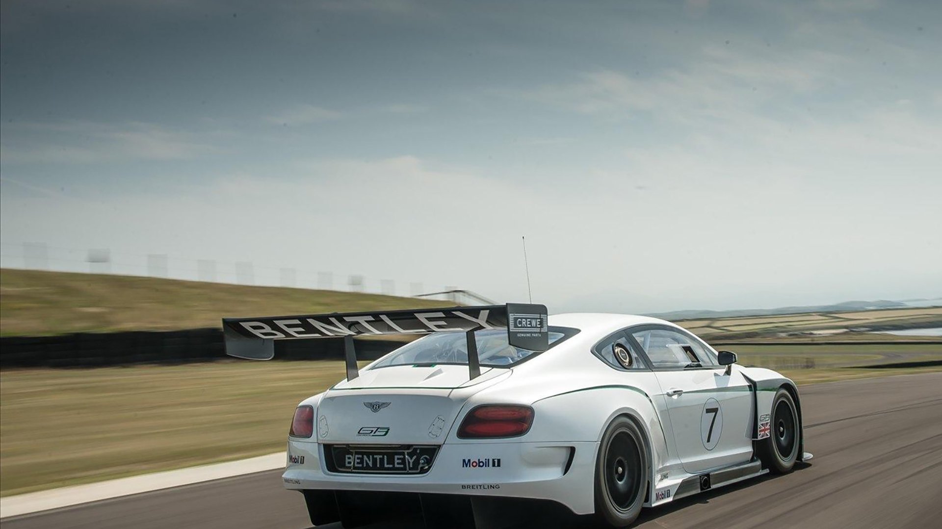 开云体育app-烈焰焚城！葡萄牙恐怖火力碾压对手，禁区铁塔阿劳霍献制胜征服