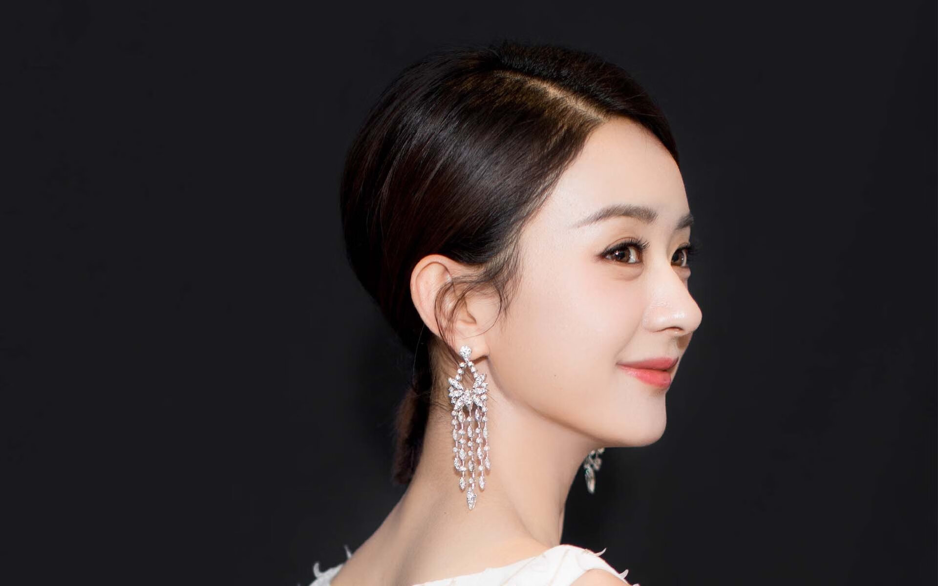 世界排名争夺战之夜,利拉德无争议荣膺全场最佳