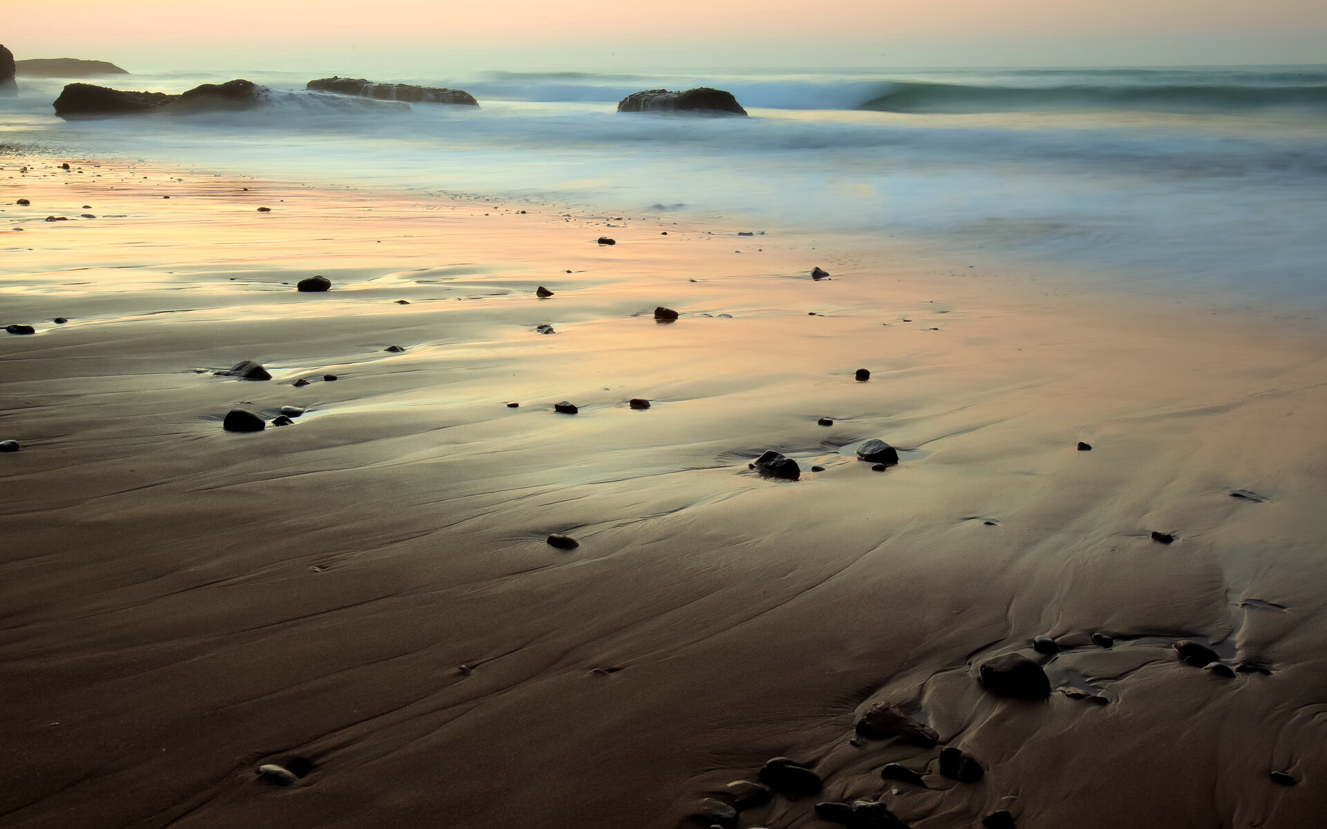 赛道与绿茵的狂想，当厄德高在F1揭幕战接管比赛